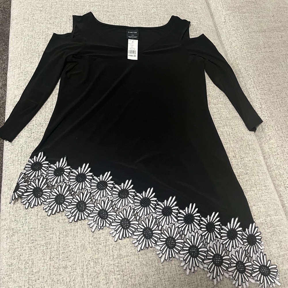 Cartise Cold Shoulder Tunic